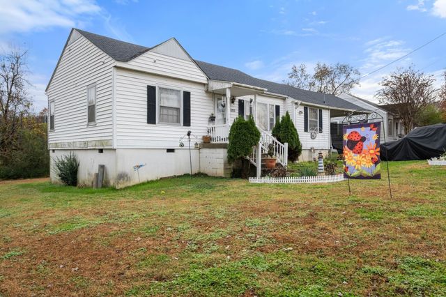 4252 Woods St, Old Hickory, TN 37138