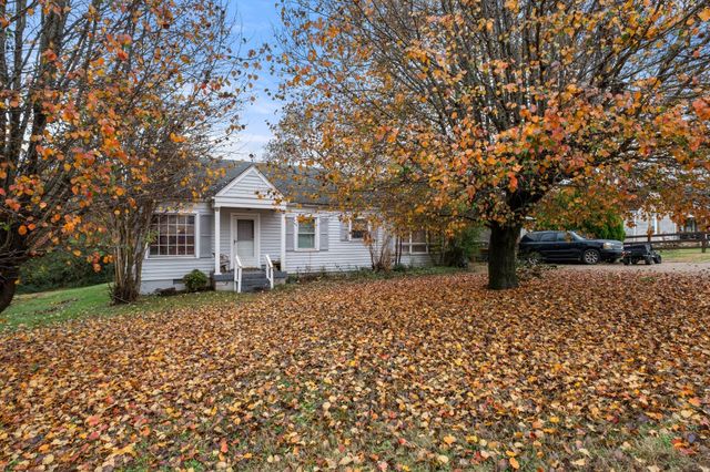 4252 Woods St, Old Hickory, TN 37138