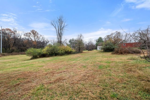 4252 Woods St, Old Hickory, TN 37138