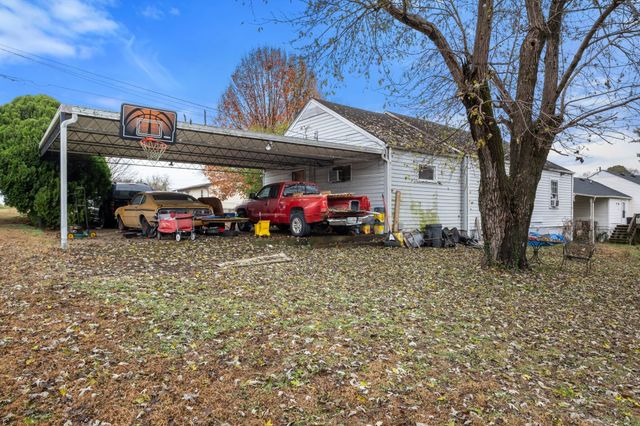 4252 Woods St, Old Hickory, TN 37138