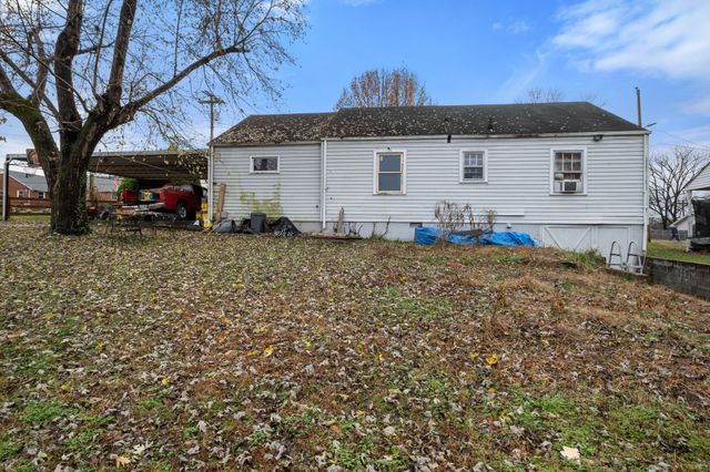 4252 Woods St, Old Hickory, TN 37138