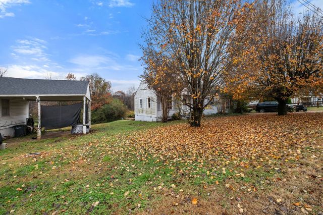 4252 Woods St, Old Hickory, TN 37138