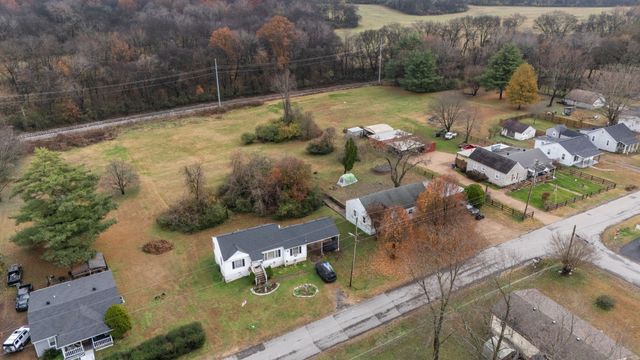 4252 Woods St, Old Hickory, TN 37138