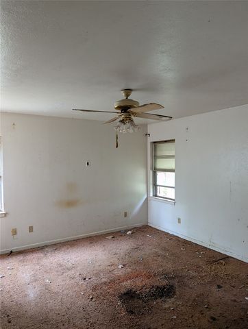 5008 Rector Avenue, Fort Worth, TX 76133