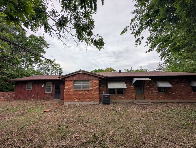 5008 Rector Avenue, Fort Worth, TX 76133
