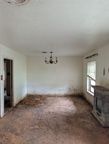 5008 Rector Avenue, Fort Worth, TX 76133