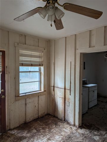 5008 Rector Avenue, Fort Worth, TX 76133