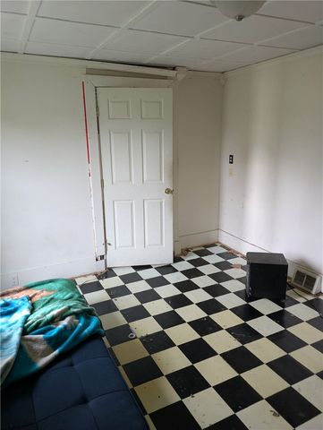 212 Fayette Ave, Luzerne Twp, PA 15444