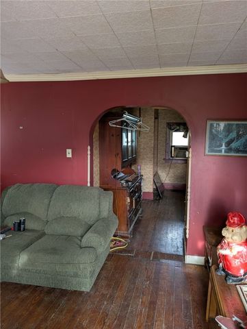 212 Fayette Ave, Luzerne Twp, PA 15444