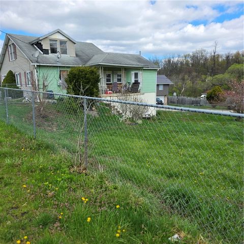 212 Fayette Ave, Luzerne Twp, PA 15444