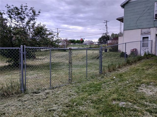 212 Fayette Ave, Luzerne Twp, PA 15444