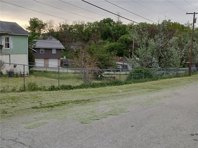 212 Fayette Ave, Luzerne Twp, PA 15444