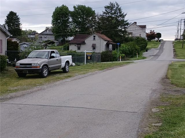 212 Fayette Ave, Luzerne Twp, PA 15444