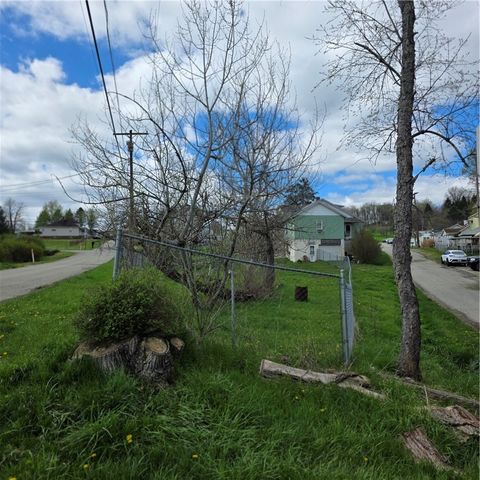 212 Fayette Ave, Luzerne Twp, PA 15444