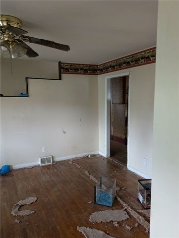 212 Fayette Ave, Luzerne Twp, PA 15444