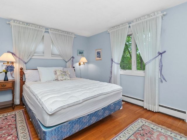 38 Greenwood Lane, Waltham, MA 02451