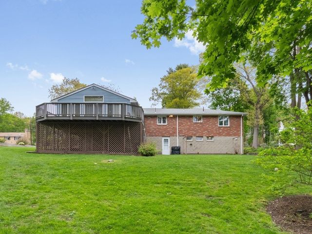 38 Greenwood Lane, Waltham, MA 02451