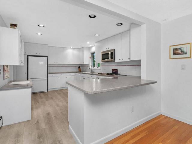 38 Greenwood Lane, Waltham, MA 02451