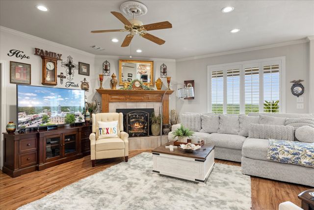 11432 Northview Drive, Fort Worth, TX 76008