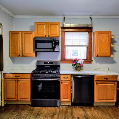 25 Laurel Street, Berlin, NH 03570