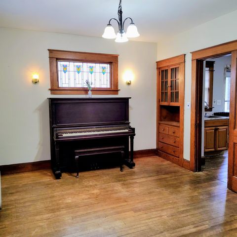 25 Laurel Street, Berlin, NH 03570