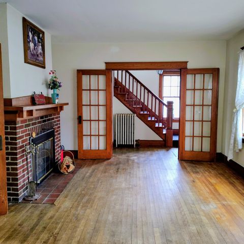 25 Laurel Street, Berlin, NH 03570