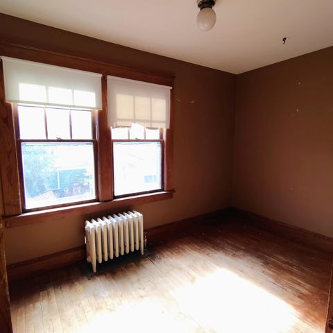 25 Laurel Street, Berlin, NH 03570