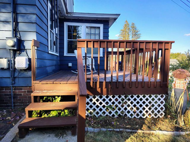 25 Laurel Street, Berlin, NH 03570