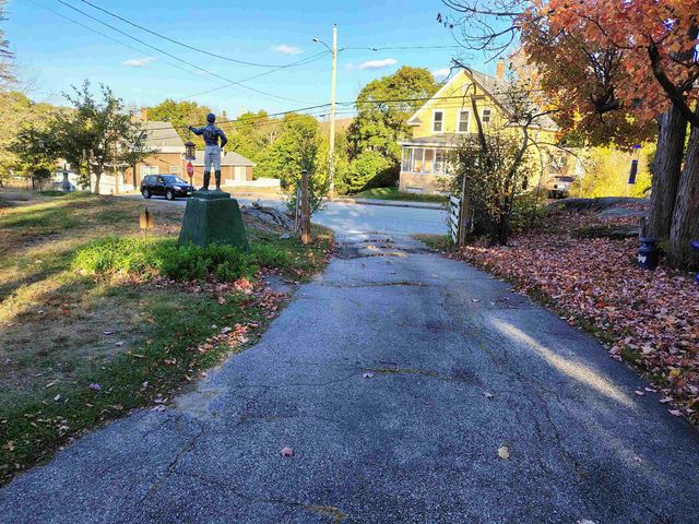 25 Laurel Street, Berlin, NH 03570