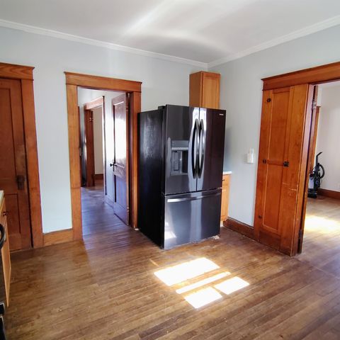 25 Laurel Street, Berlin, NH 03570