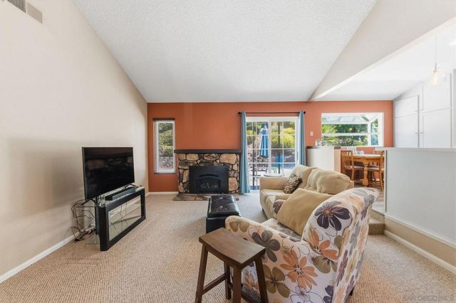 10565 Strathmore Dr, Santee, CA 92071