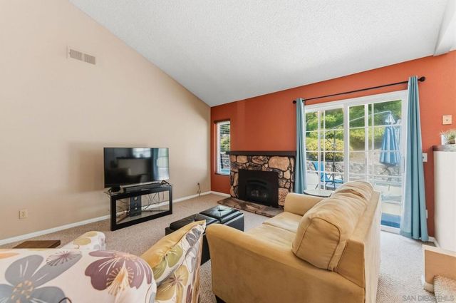 10565 Strathmore Dr, Santee, CA 92071