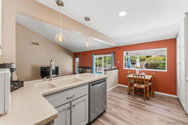 10565 Strathmore Dr, Santee, CA 92071