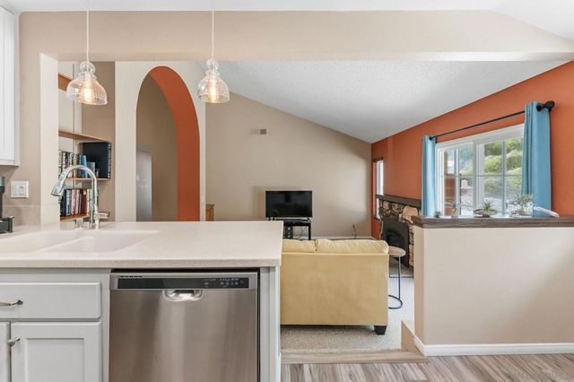 10565 Strathmore Dr, Santee, CA 92071