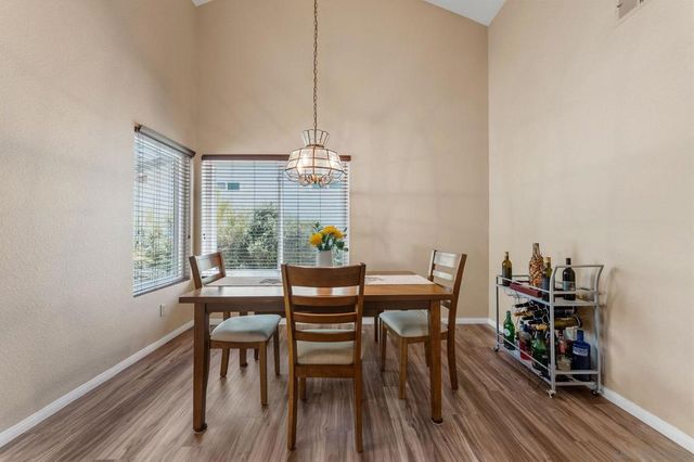 10565 Strathmore Dr, Santee, CA 92071