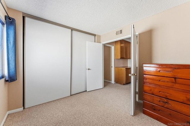 10565 Strathmore Dr, Santee, CA 92071