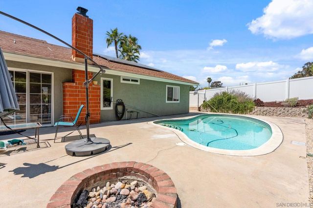 10565 Strathmore Dr, Santee, CA 92071