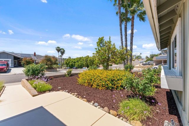 10565 Strathmore Dr, Santee, CA 92071