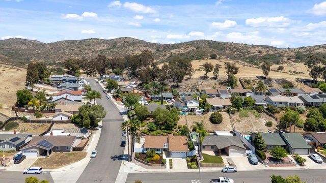 10565 Strathmore Dr, Santee, CA 92071