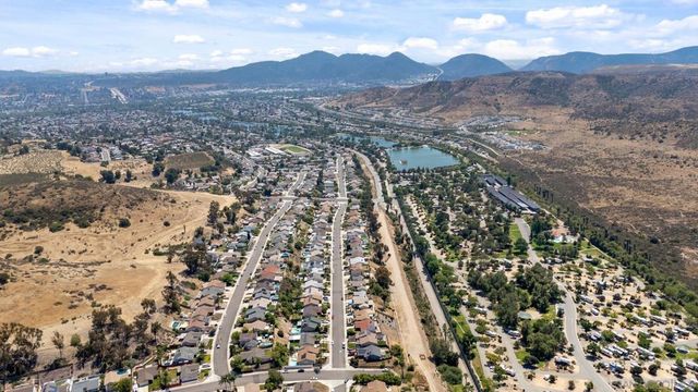 10565 Strathmore Dr, Santee, CA 92071