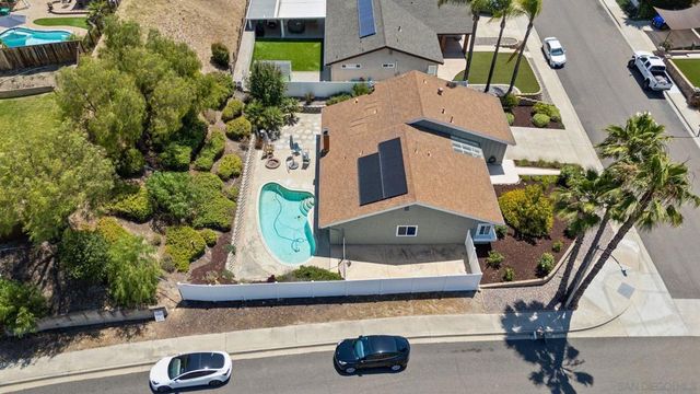 10565 Strathmore Dr, Santee, CA 92071
