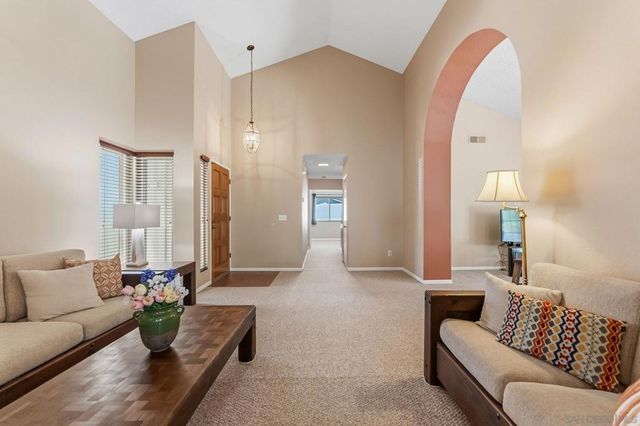 10565 Strathmore Dr, Santee, CA 92071