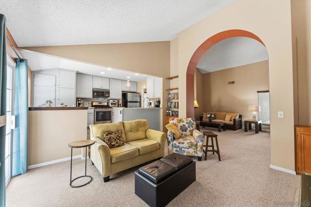10565 Strathmore Dr, Santee, CA 92071