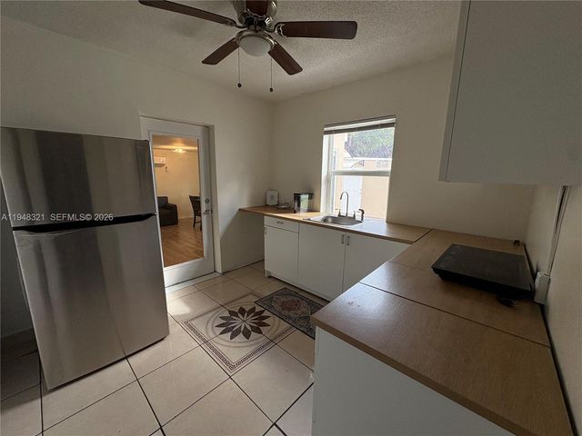 370 NW 188th St, Miami Gardens, FL 33169