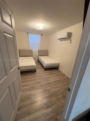 370 NW 188th St, Miami Gardens, FL 33169