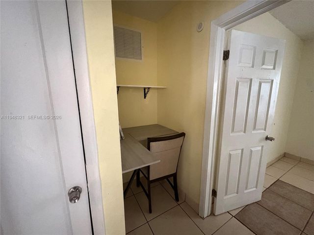 370 NW 188th St, Miami Gardens, FL 33169