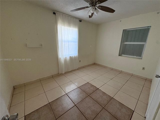 370 NW 188th St, Miami Gardens, FL 33169