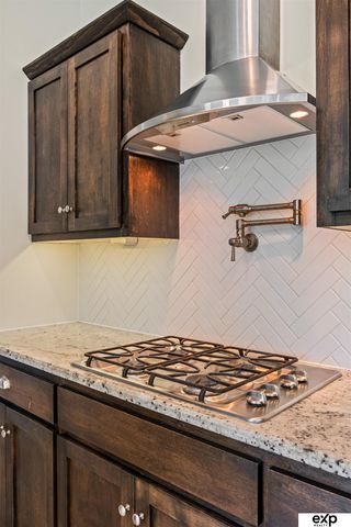 7816 N 160th Circle, Bennington, NE 68007