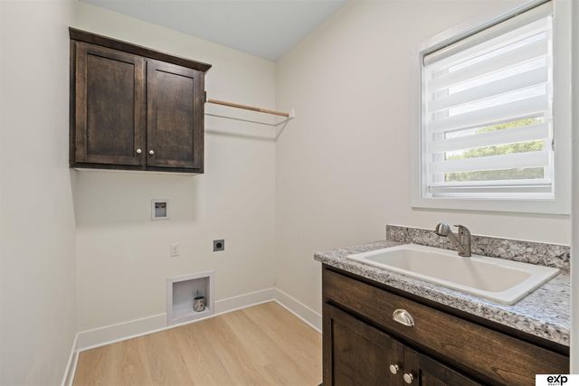 7816 N 160th Circle, Bennington, NE 68007