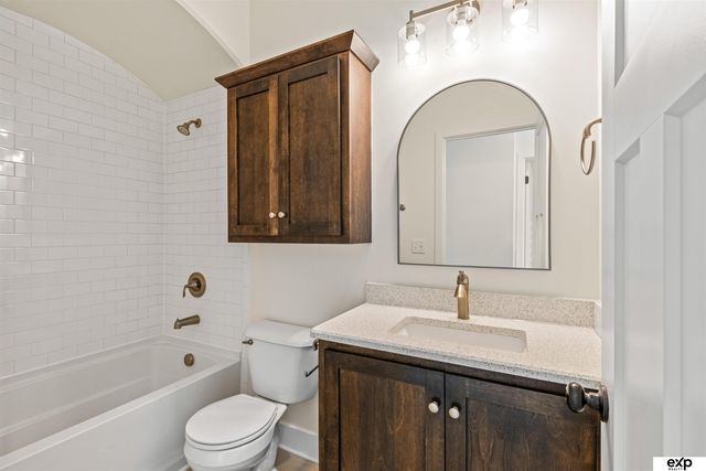 7816 N 160th Circle, Bennington, NE 68007